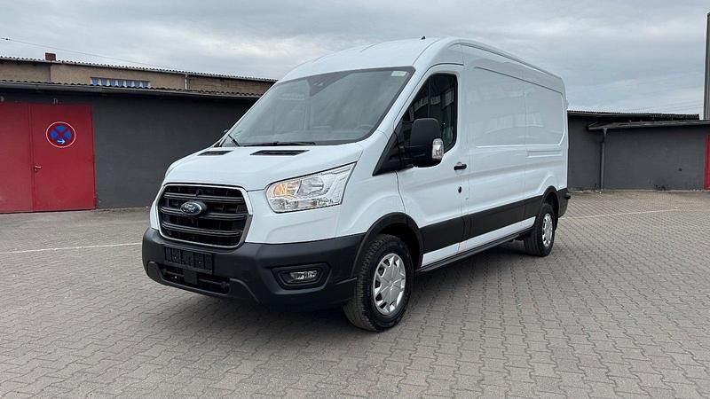 Gebraucht Ford Transit 131 PS (96 kW) 2022 Weiß Van / Kleinbus