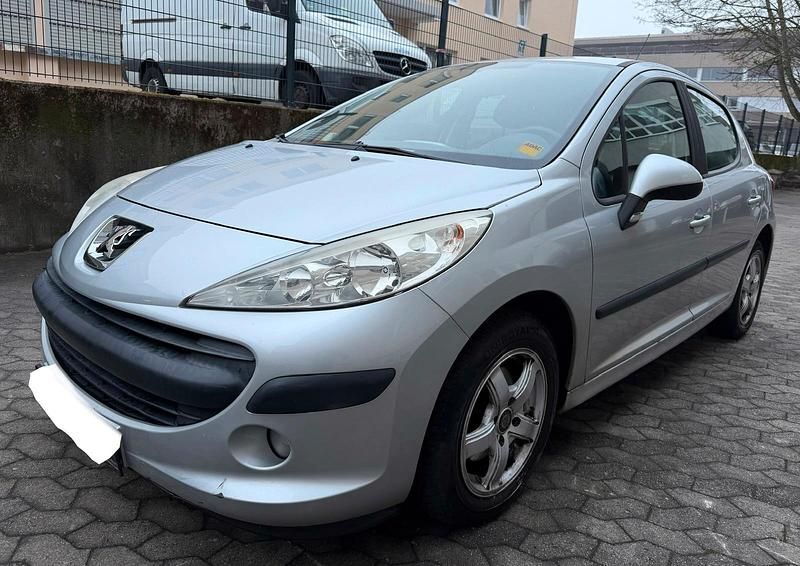 Gebraucht Peugeot 207 Filou 95 PS (69 kW) 2007 Silber Limousine