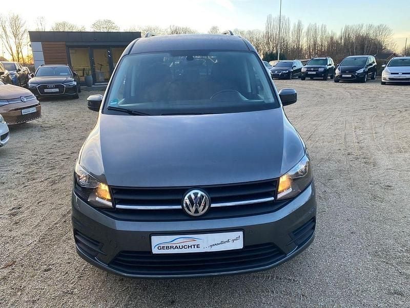 Gebraucht VW Caddy Beach 131 PS (96 kW) 2020 Grau Van / Kleinbus