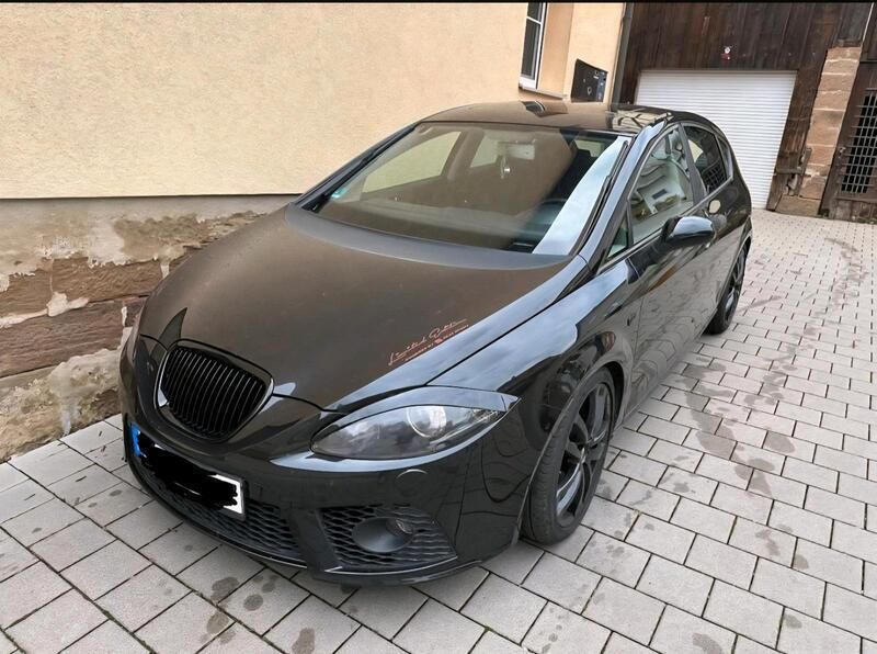 Schwarz Gebraucht 2009 Seat Leon Kleinwagen | 5.000 € - Bild 1/4