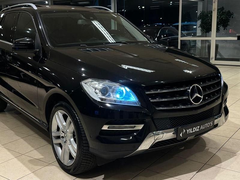 Gebraucht Mercedes ML350 258 PS (189 kW) 2012 Schwarz SUV