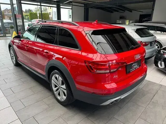 Gebraucht Audi A4 Allroad Basis 150 PS (110 kW) 2018 Rot Kombi