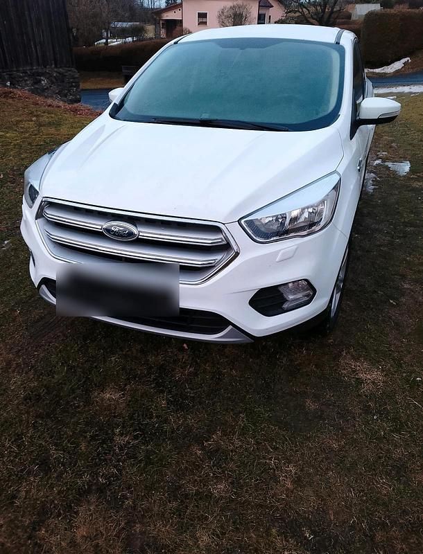 Gebraucht Ford Kuga 120 PS (88 kW) 2019 Weiß SUV