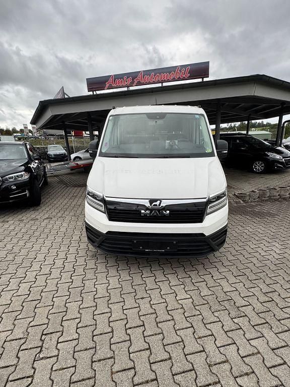 Weiß Gebraucht 2017 MAN TGE Van | 16.900 € - Bild 1/4