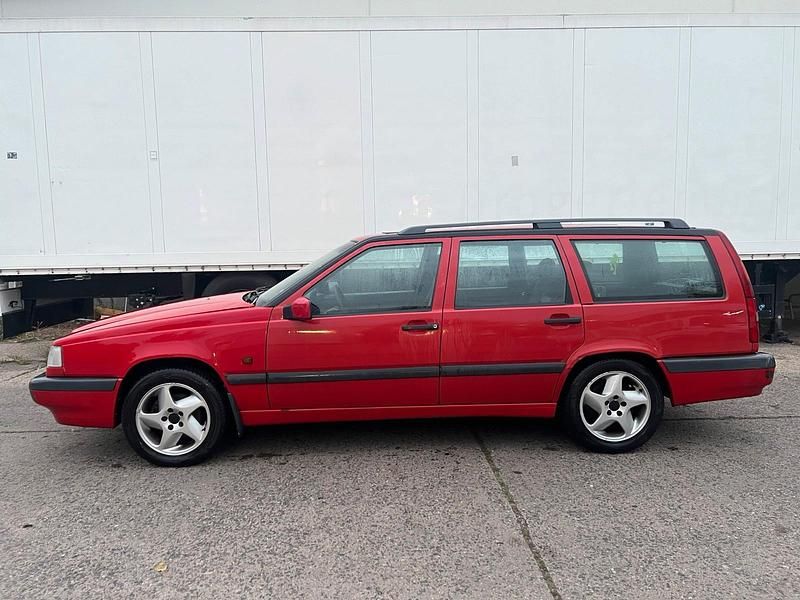 Rot Gebraucht 1995 Volvo 850 Kombi | 3.000 € - Bild 1/4