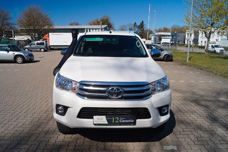 Gebraucht Toyota HiLux Comfort 150 PS (110 kW) 2018 Weiß Pickup