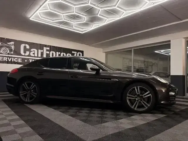 Gebraucht Porsche Panamera Basis 300 PS (220 kW) 2012 Braun Kleinwagen