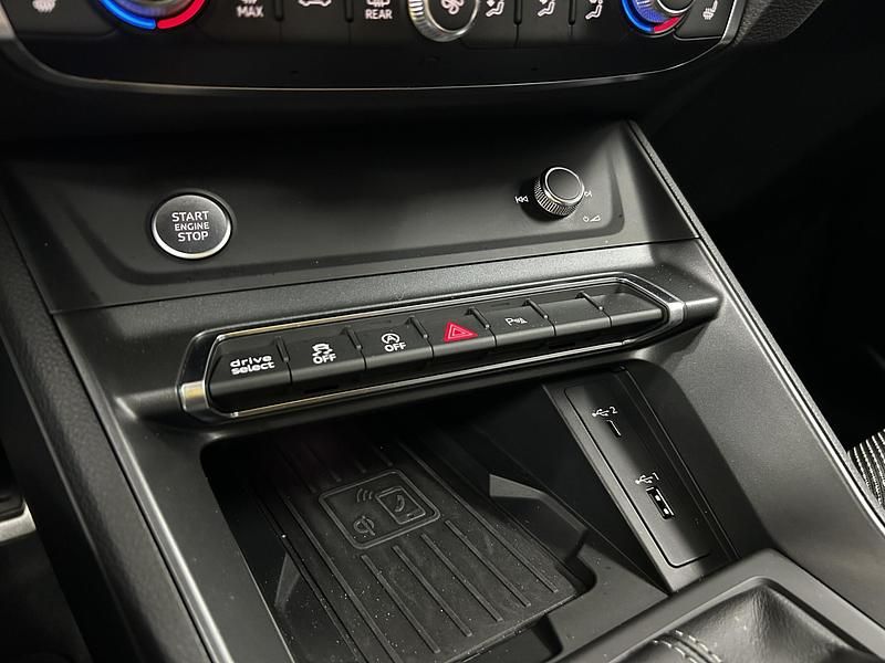 Gebraucht Audi Q3 Ambiente 150 PS (110 kW) 2019 Metallic SUV