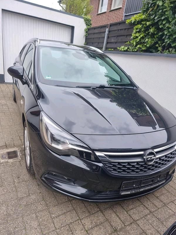 Second-hand Opel Astra 150 CP (110 kW) 2016 Negru Break
