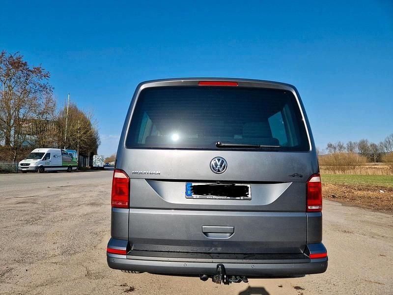 Gebraucht VW Multivan Comfortline 150 PS (110 kW) 2018 Grau Van