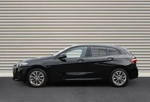 Gebraucht BMW 116 Efficient Dynamics 122 PS (89 kW) 2025 Schwarz Kleinwagen