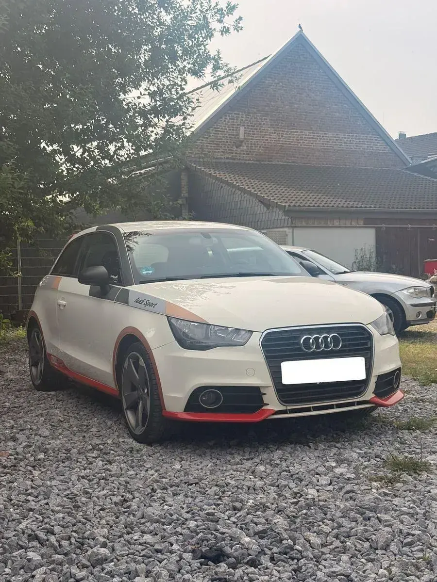 Gebraucht Audi A1 Competition 143 PS (105 kW) 2012 Weiß Kleinwagen