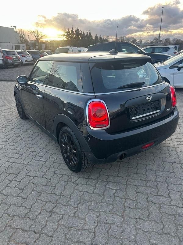 Second-hand Mini ONE 102 CP (75 kW) 2020 Negru Hatchback