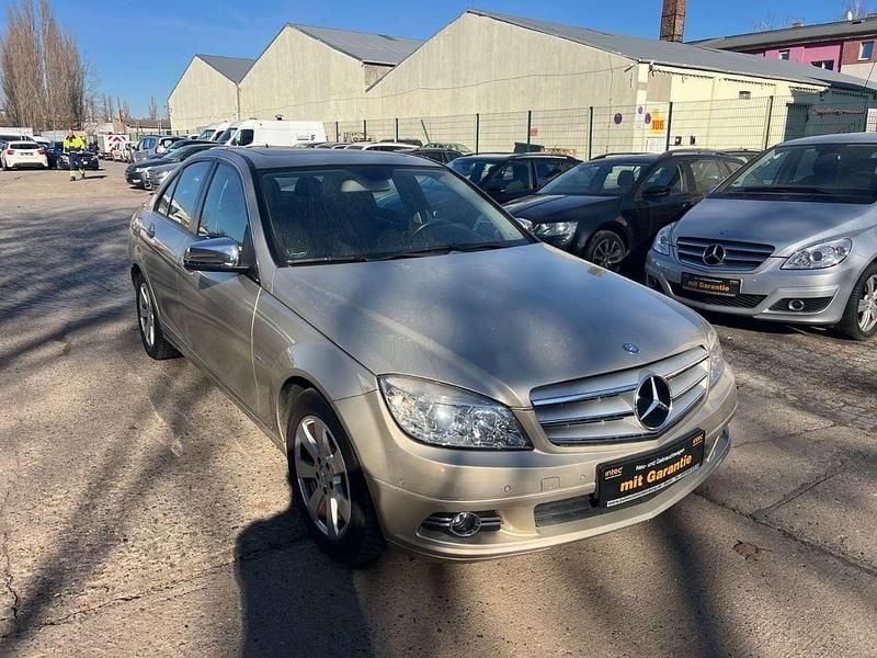 Gebraucht Mercedes C180 156 PS (114 kW) 2009 Beige Limousine