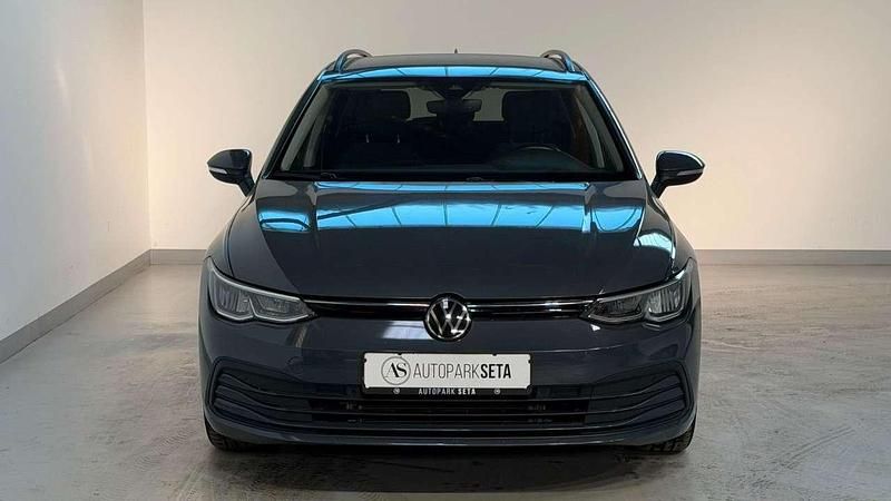 Second-hand VW Golf VIII Life 150 CP (110 kW) 2022 Gri Break