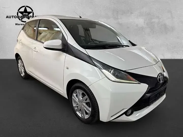 Gebraucht Toyota Aygo X-play 69 PS (50 kW) 2018 Kleinwagen