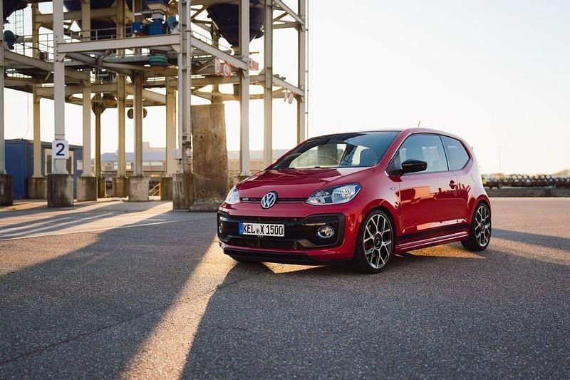 Second-hand VW up! GTI 140 CP (102 kW) 2018 Roșu Hatchback