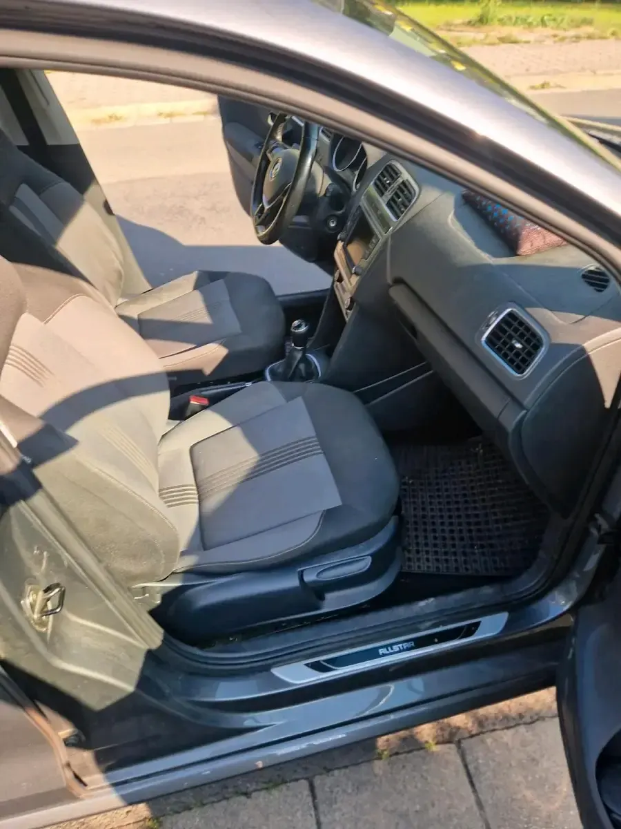 Gebraucht VW Polo Allstar 71 PS (52 kW) 2012 Grau Kleinwagen