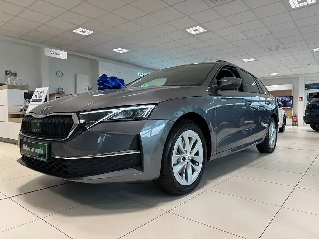 Gebraucht Skoda Octavia 150 PS (110 kW) 2025 Grau Kombi