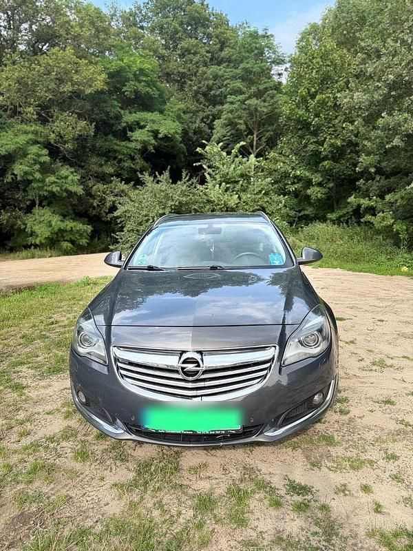 Grau Gebraucht 2014 Opel Insignia Business Kombi | 5.250 € (Guter Preis) - Bild 1/4