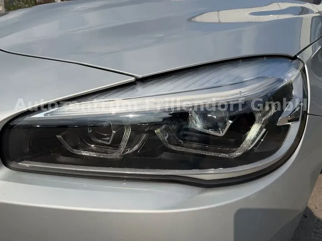 Gebraucht BMW 216 Active Tourer Sport Line 116 PS (85 kW) 2020 Silber Van / Kleinbus