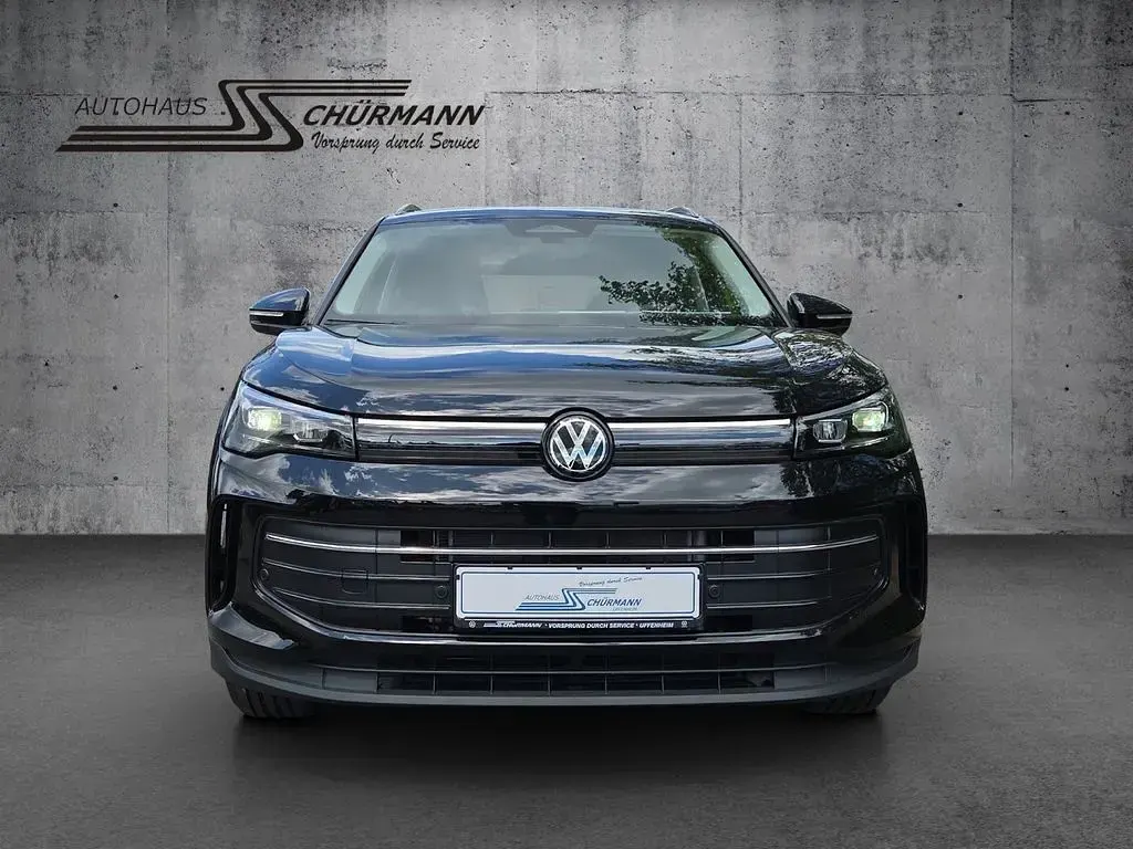 Neu VW Tiguan Life 150 PS (110 kW) 2025 Schwarz SUV
