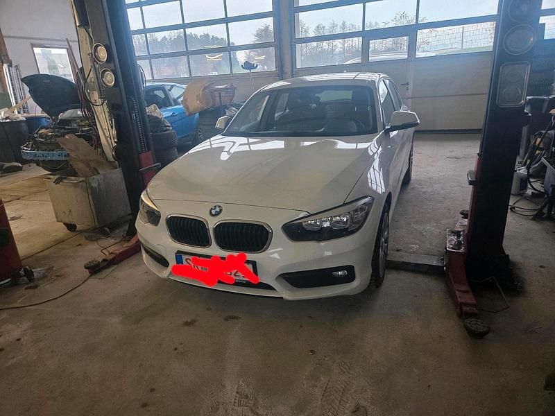 Gebraucht BMW 116 109 PS (80 kW) 2015 Weiß Kleinwagen