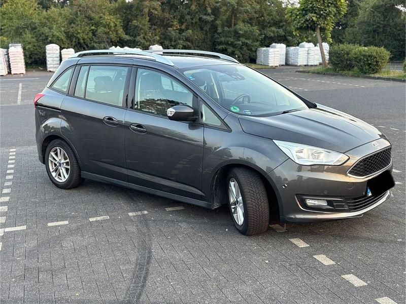 Grau Gebraucht 2016 Ford Grand C-Max Titanium Van / Kleinbus | 9.300 € (Fairer Preis) - Bild 1/4