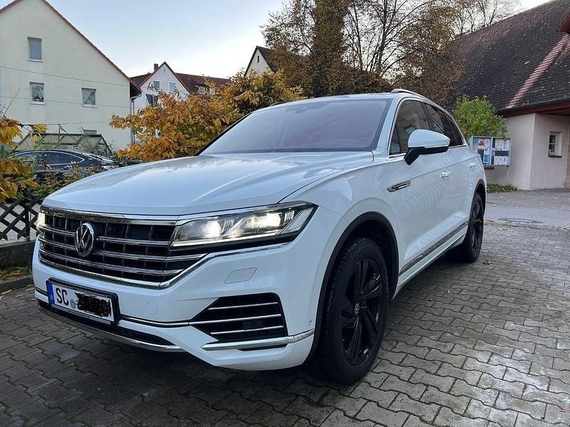 Braun Gebraucht 2019 VW Touareg SUV | 35.900 € (Fairer Preis) - Bild 1/4