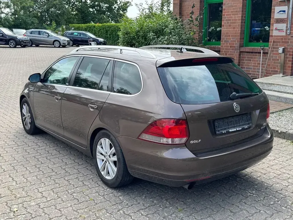 Gebraucht VW Golf VI Style 105 PS (77 kW) 2011 Braun Kombi