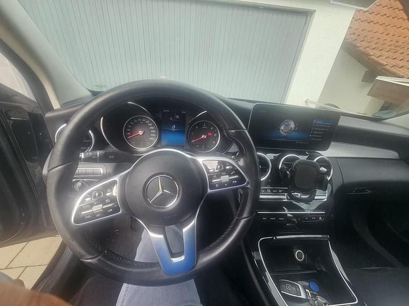 Schwarz Gebraucht 2019 Mercedes C220 Limousine | 23.000 € - Bild 1/4