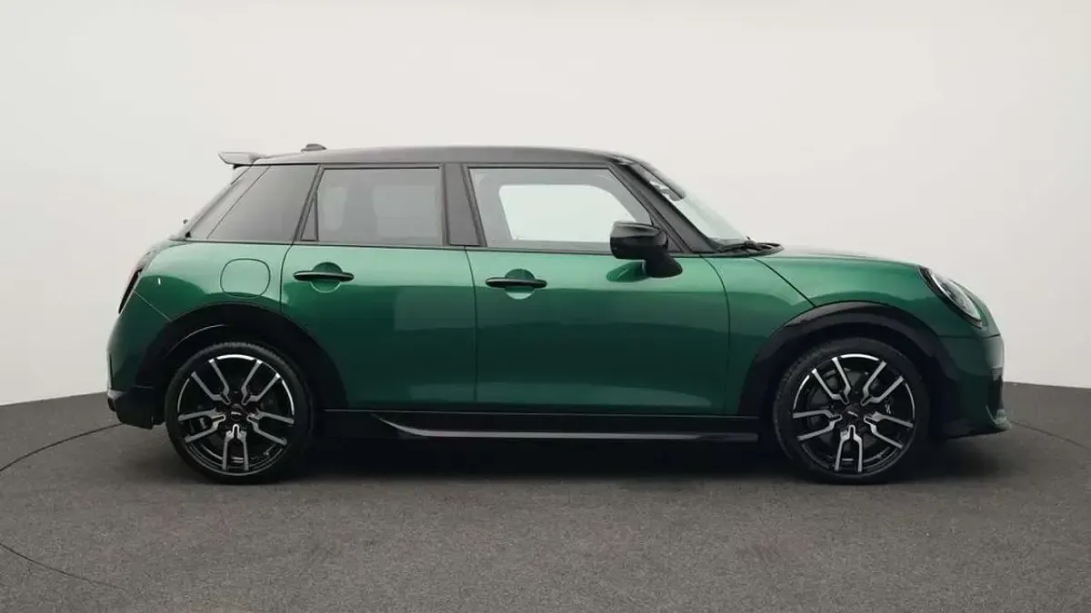 Gebraucht Mini John Cooper Works 156 PS (114 kW) 2025 Grün Kleinwagen
