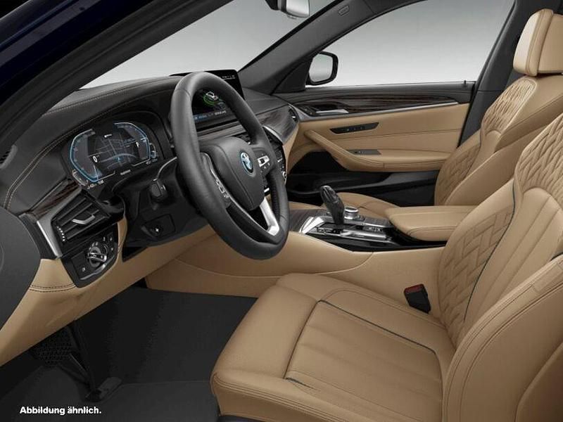 Gebraucht BMW 530e Sport Line 184 PS (135 kW) 2022 Blau Kombi
