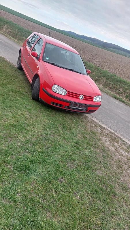 Second-hand VW Golf IV 75 CP (55 kW) 2000 Hatchback