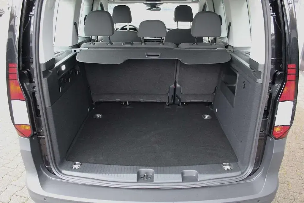 Neu VW Caddy Basis 116 PS (85 kW) 2026 Schwarz Van / Kleinbus