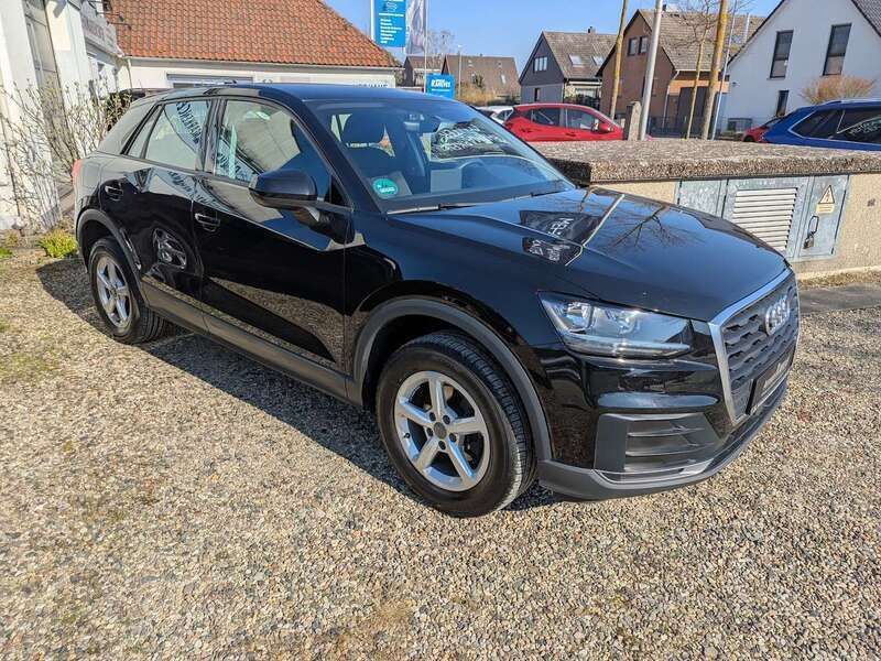 Mythosschwarz metallic Gebraucht 2019 Audi Q2 Basis SUV | 17.980 € (Guter Preis) - Bild 1/4
