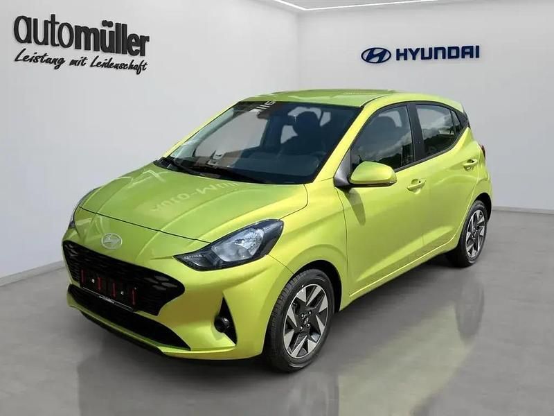 Grün lucid lime Gebraucht 2025 Hyundai i10 Trend Kleinwagen | 18.322 € (Etwas zu teuer) - Bild 1/4