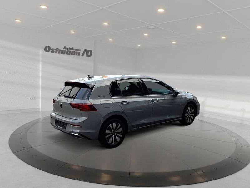 Gebraucht VW Golf VIII Goal 116 PS (85 kW) 2025 Mondsteingrau Limousine