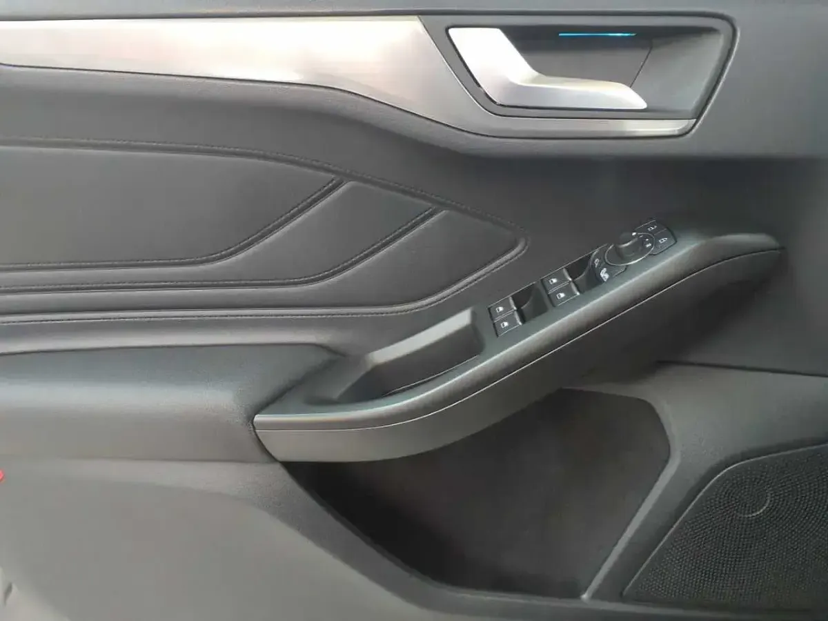 Gebraucht Ford Focus Titanium X 182 PS (133 kW) 2022 Magneticgrau metallic Kombi