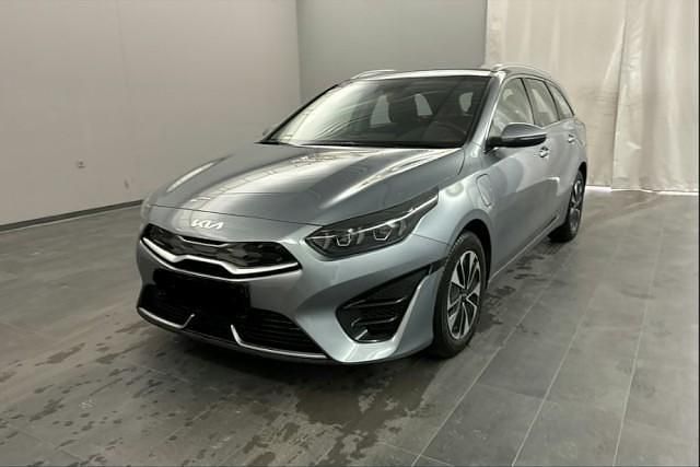 Lunarsilber Gebraucht 2022 Kia Ceed Sportswagon Vision Kombi | 20.480 € (Fairer Preis) - Bild 1/4