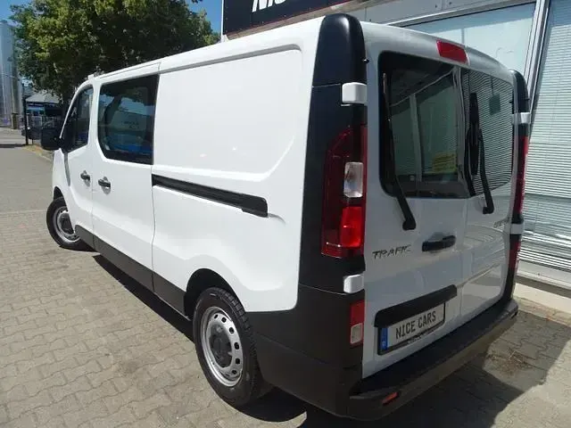 Gebraucht Renault Trafic Komfort 131 PS (96 kW) 2024 Weiß Van / Kleinbus