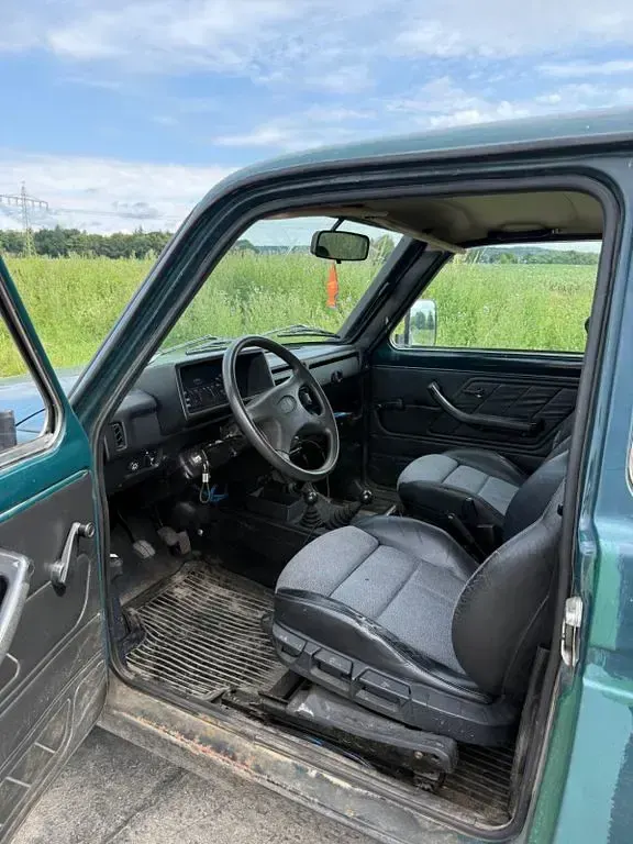 Gebraucht Lada niva 82 PS (60 kW) 2009 Grün SUV
