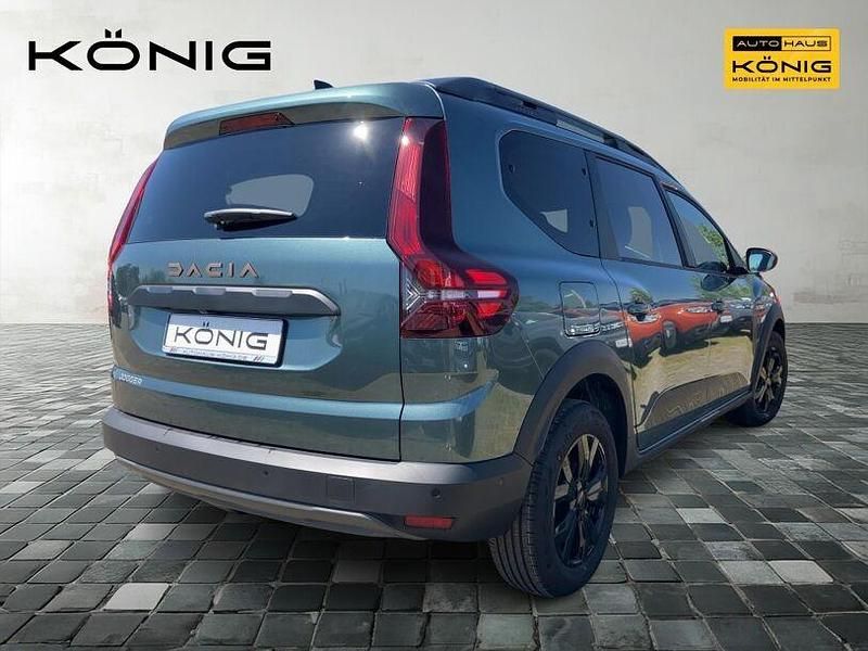 Gebraucht Dacia Jogger Extreme 110 PS (80 kW) 2024 Grün Van / Kleinbus