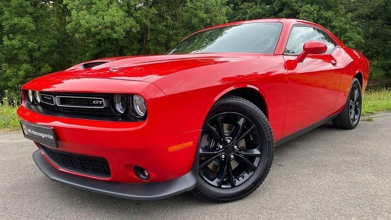 Rot Gebraucht 2020 Dodge Challenger Coupé | 25.950 € (Etwas zu teuer) - Bild 1/4