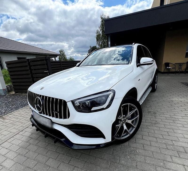 Weiß Gebraucht 2022 Mercedes GLC43 AMG AMG SUV | 49.500 € - Bild 1/4