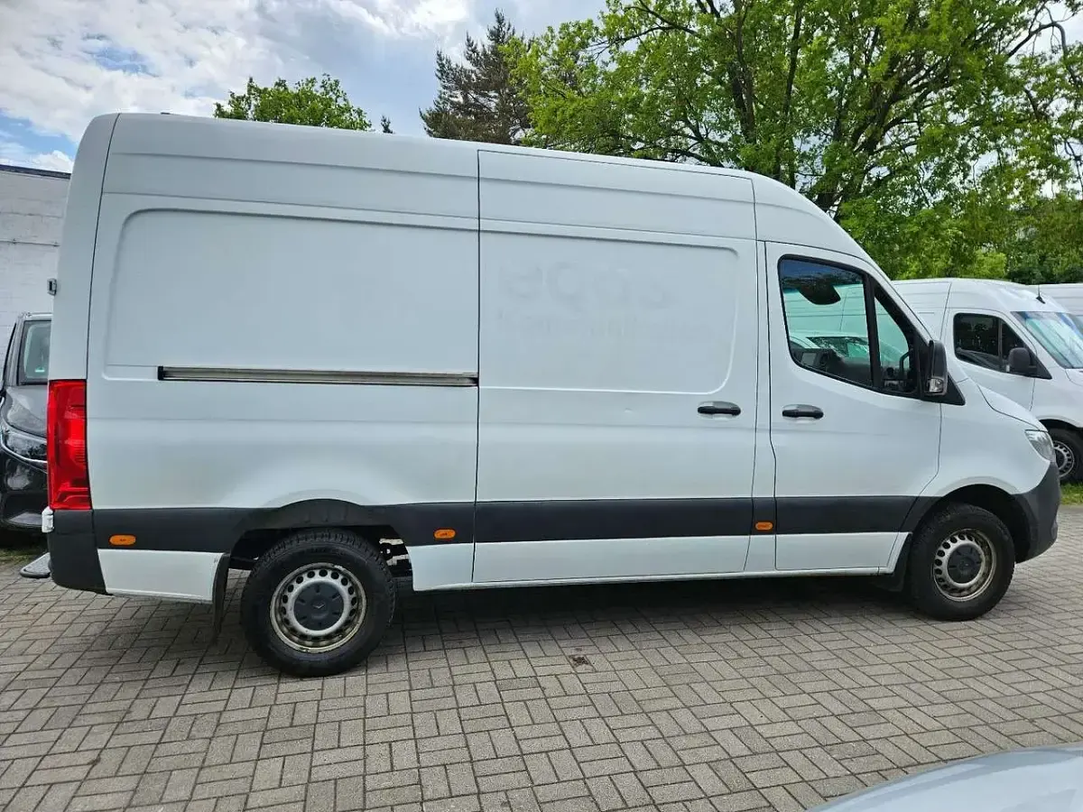 Używany Mercedes Sprinter 163 KM (119 kW) 2020 Biały Van