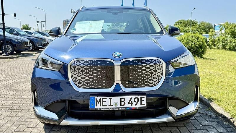 Gebraucht BMW iX1 xLine 150 kW (204 PS) 2023 Phytonicblau SUV