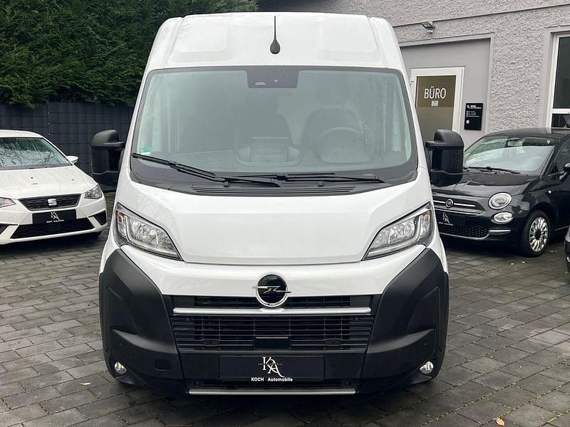 Gebraucht Opel Movano 179 PS (131 kW) 2025 Weiß Van / Kleinbus