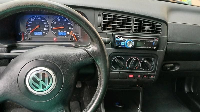 Gebraucht VW Golf Cabriolet 101 PS (74 kW) 1999 Schwarz Cabrio