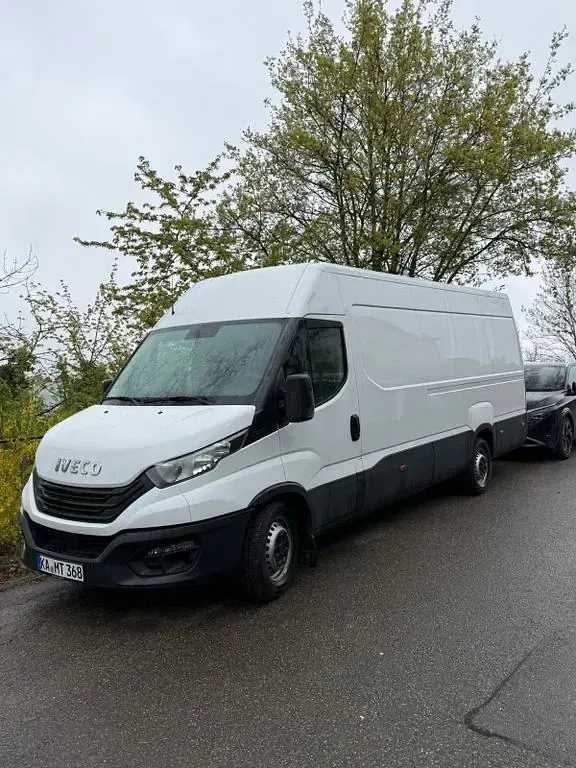Gebraucht Iveco Daily 175 PS (128 kW) 2022 Weiß Van / Kleinbus